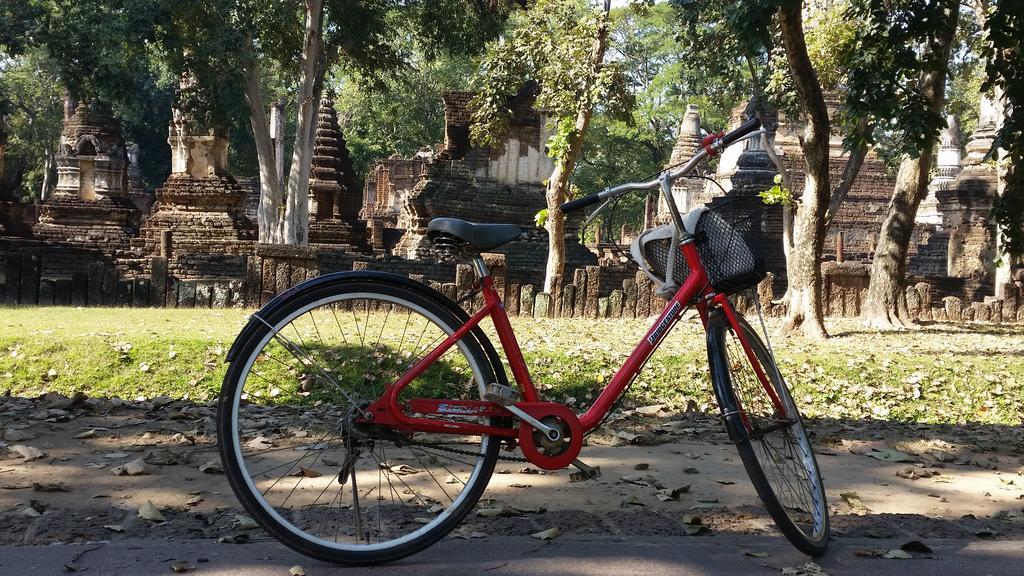 Vitoonguesthouse2Fanrooms & Aircondition Sukhothai Bagian luar foto