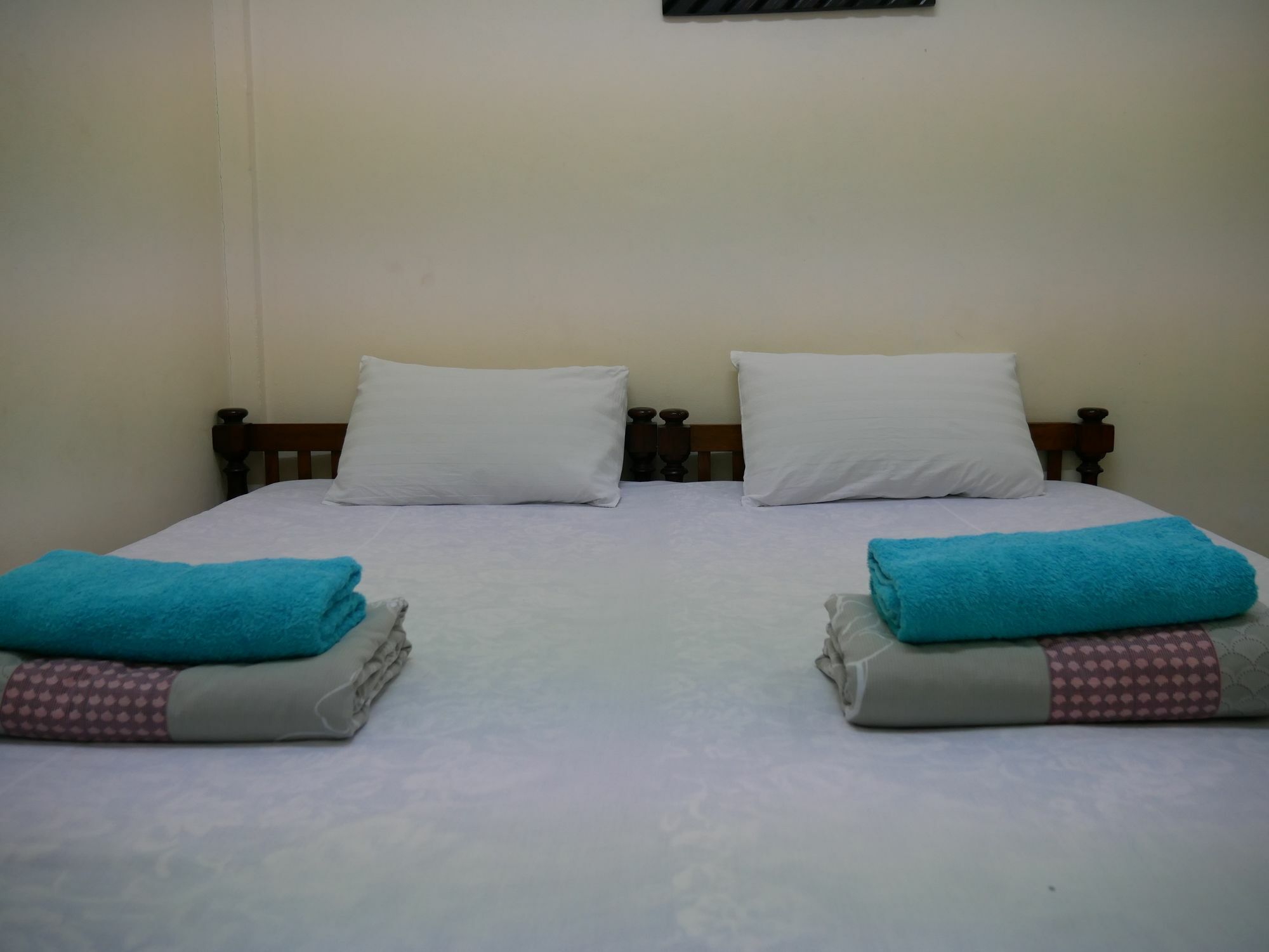 Vitoonguesthouse2Fanrooms & Aircondition Sukhothai Bagian luar foto